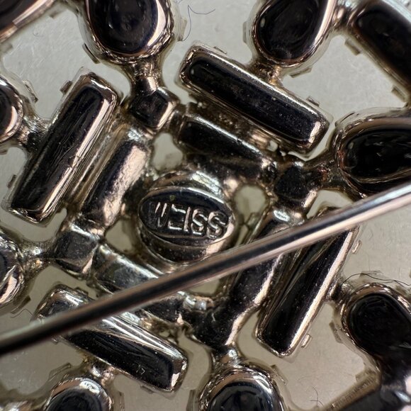 Weiss Vintage Pin Brooch Crystal Rhinestones Silver Tone Art Deco Costume Jewelr - Picture 3 of 4